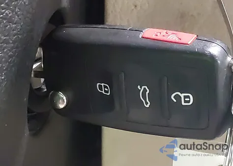 2013 Volkswagen Passat 2.5L Se z USA, uszkodzony, nr VIN 1VWBP7A39DC136070